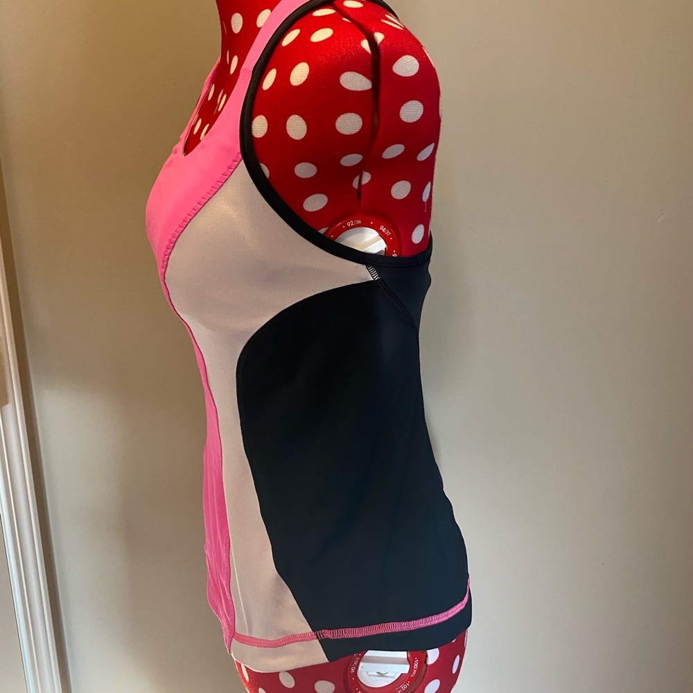 🏃♀️ LULU RUNNING TANK 🏃♀️ - Picture 2 of 3